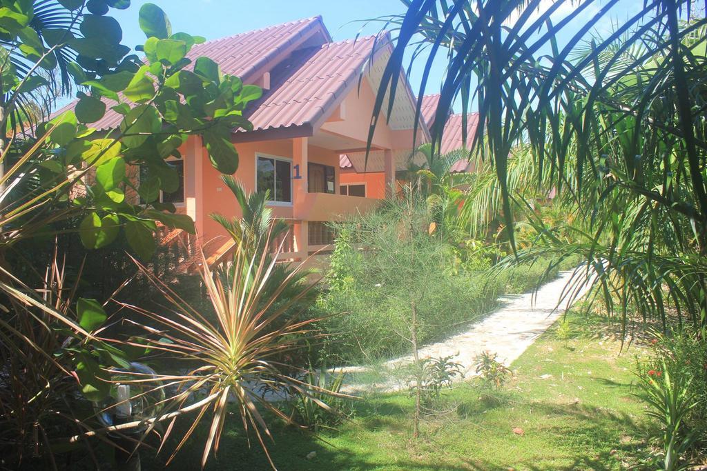 Hotel Baan Mek Lom Khao Lak Exterior foto