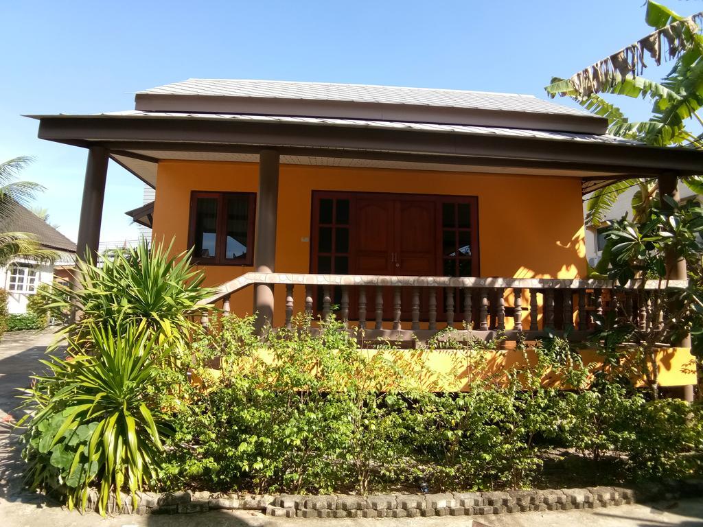 Hotel Baan Mek Lom Khao Lak Exterior foto