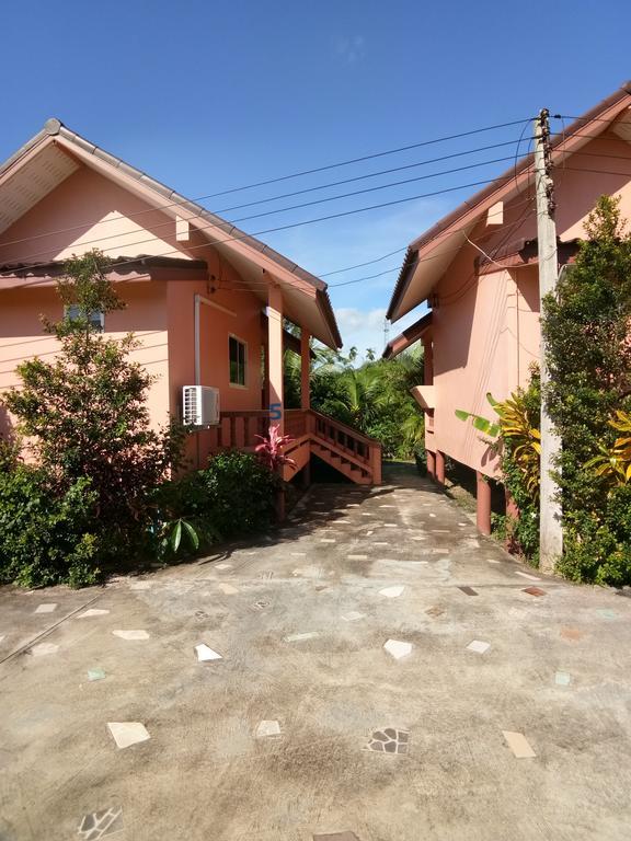 Hotel Baan Mek Lom Khao Lak Exterior foto