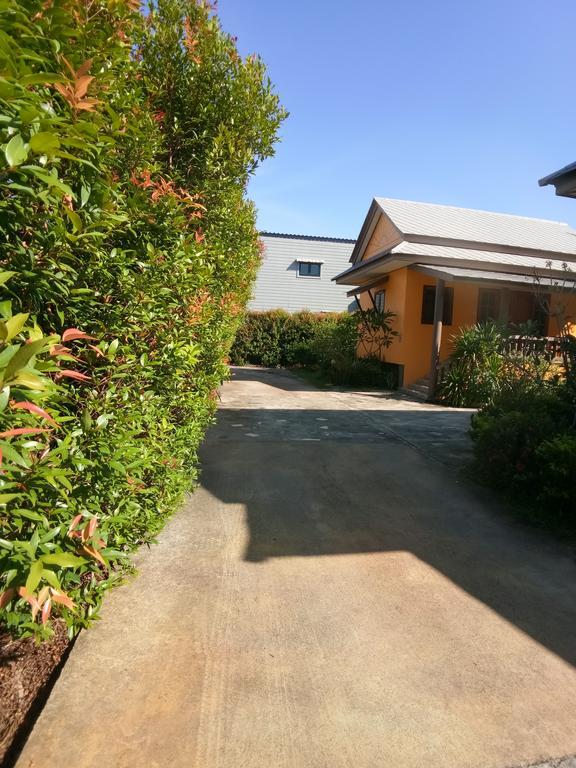 Hotel Baan Mek Lom Khao Lak Exterior foto