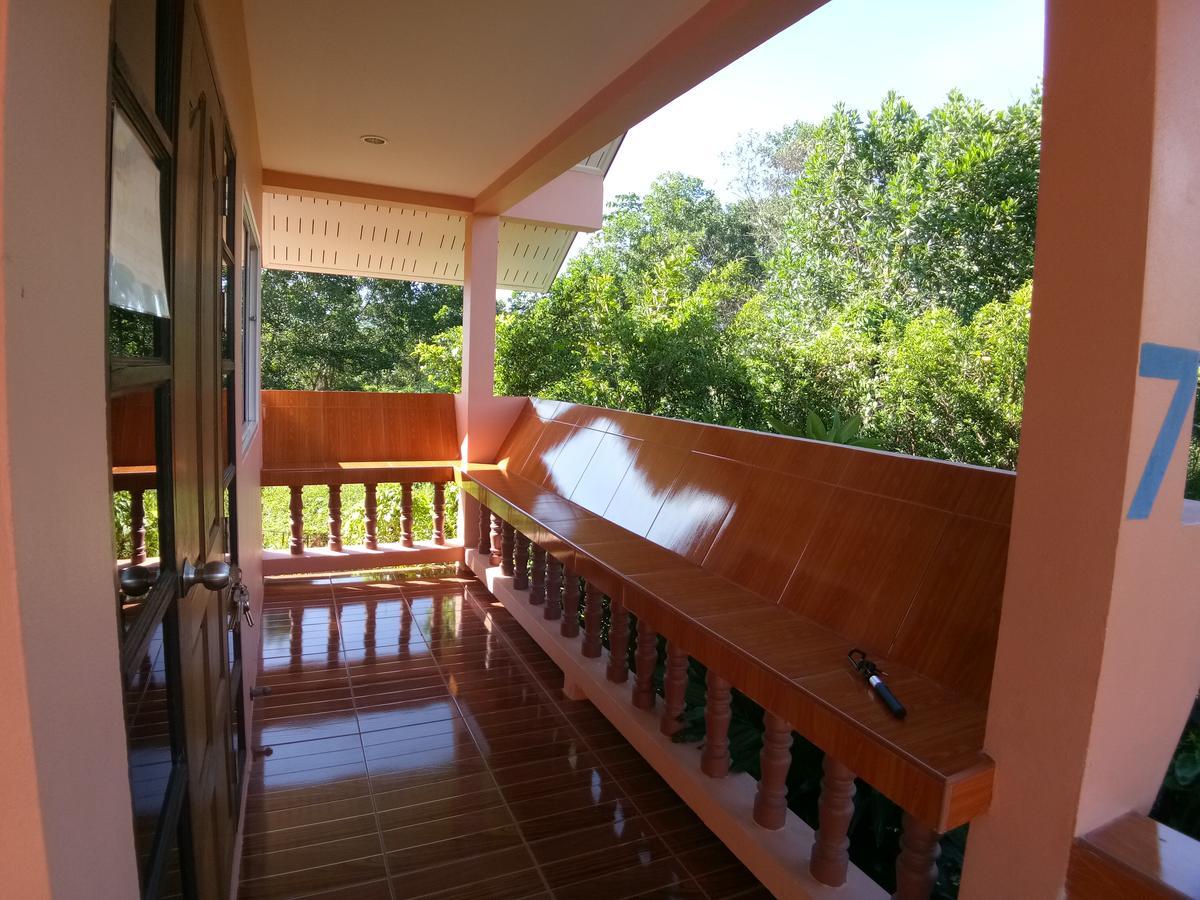 Hotel Baan Mek Lom Khao Lak Exterior foto